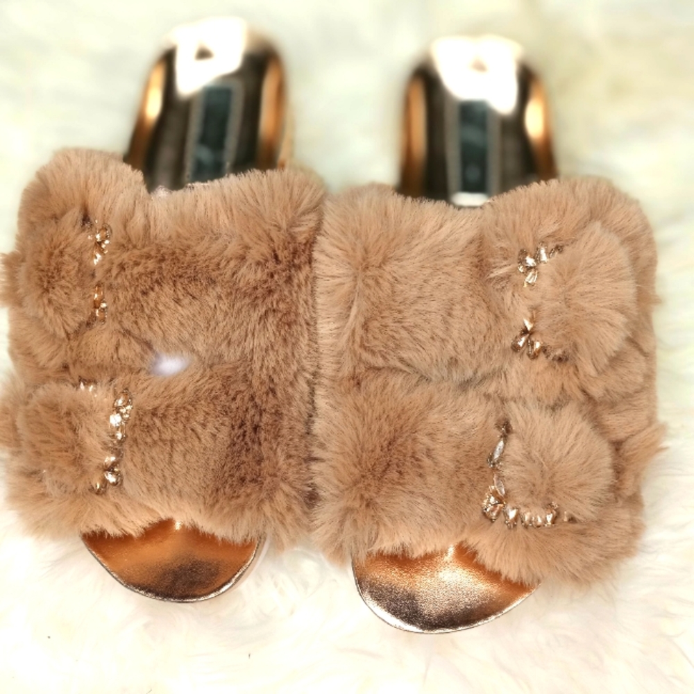 INC size 10 khaki/Tan